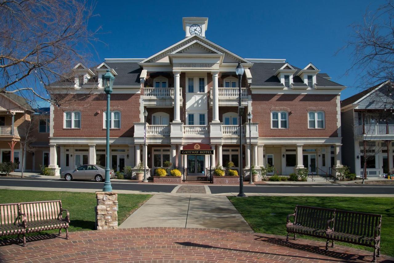 Gateway Hotel, Trademark Collection By Wyndham Hotel