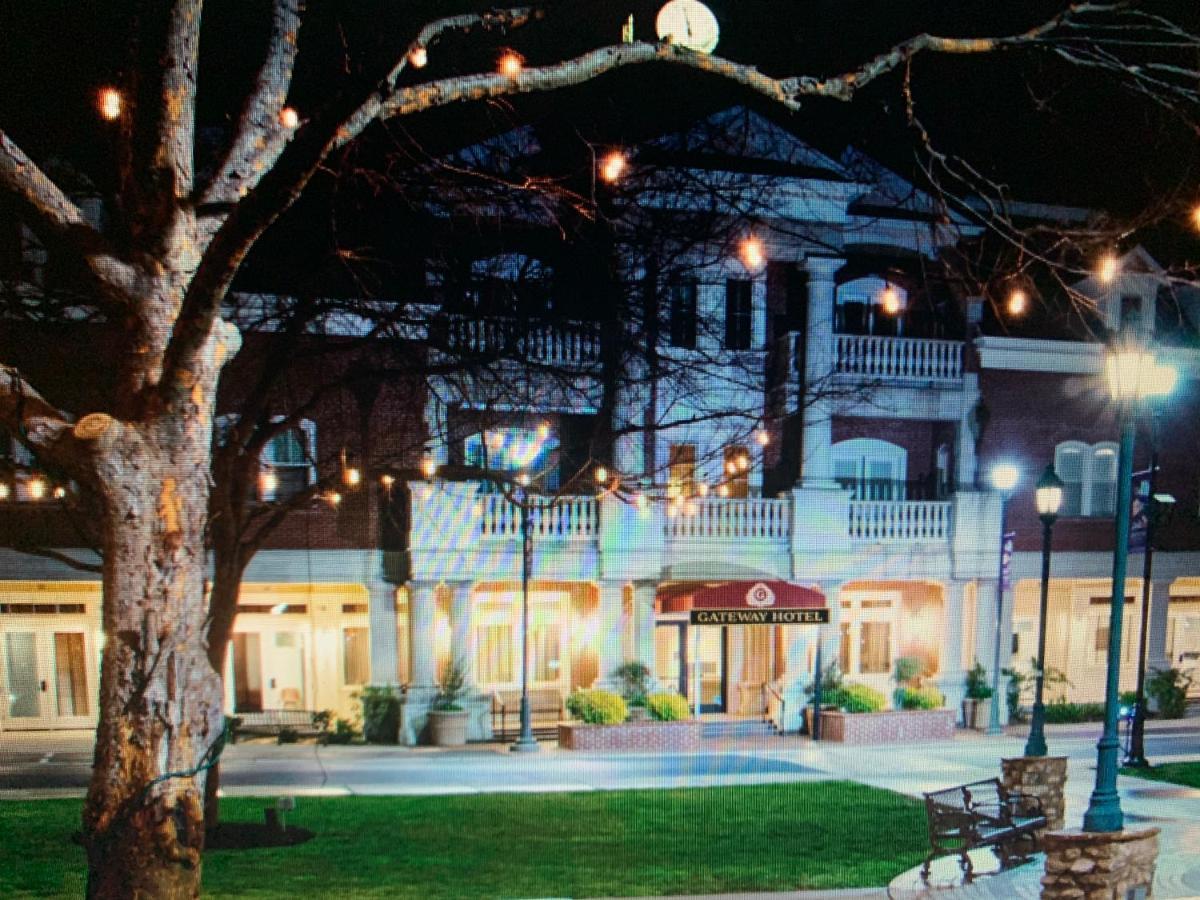 Hotel Gateway Hotel, Trademark Collection By Wyndham